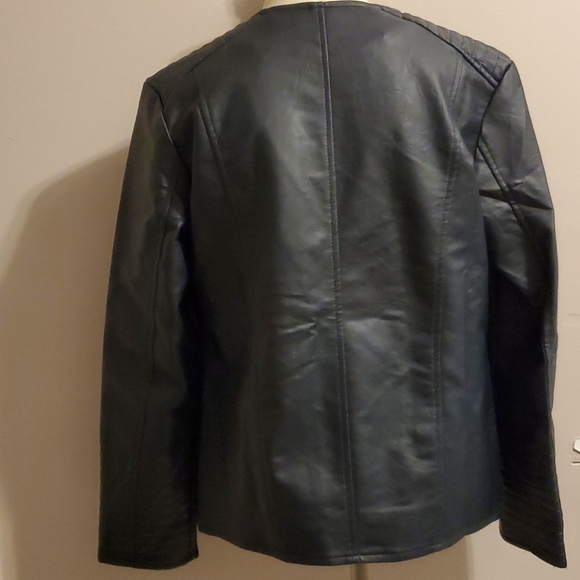 Leather Jacket - Picture 7 of 7
